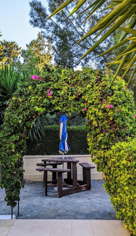 Stylish Garden Apartment At Paphos Harbour Εξωτερικό φωτογραφία