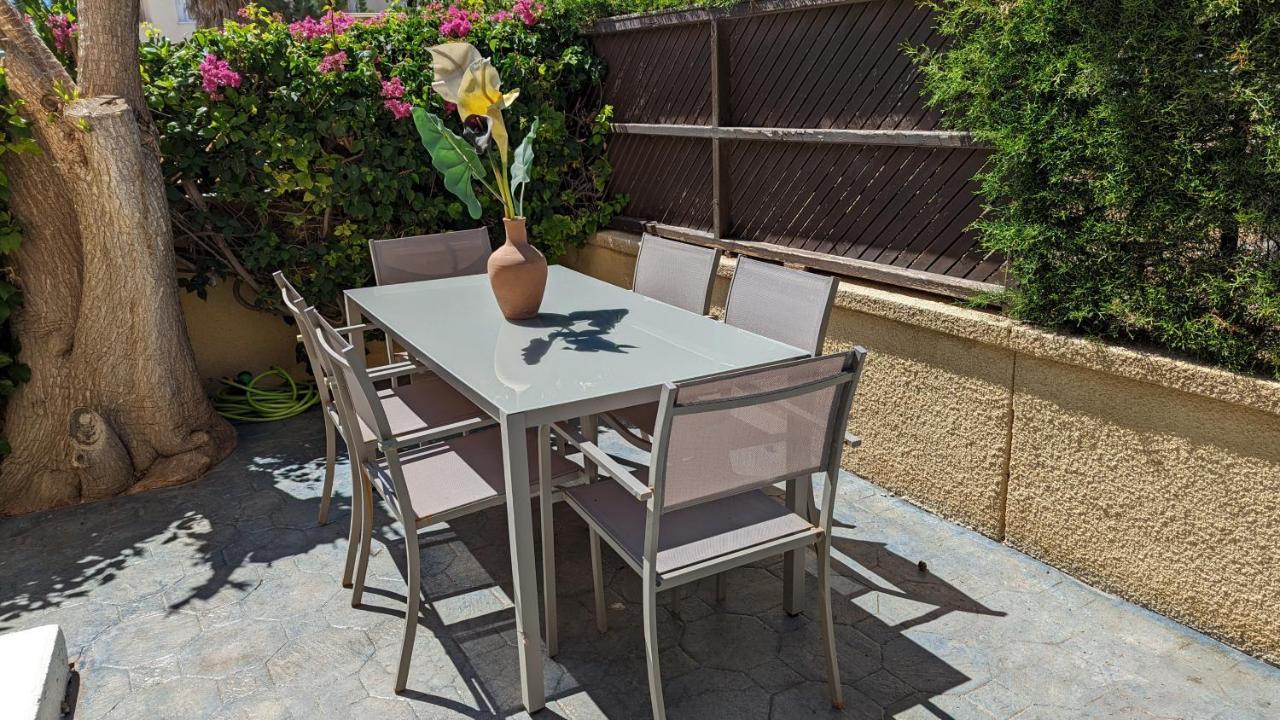 Stylish Garden Apartment At Paphos Harbour Εξωτερικό φωτογραφία