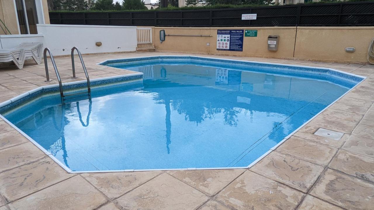Stylish Garden Apartment At Paphos Harbour Εξωτερικό φωτογραφία